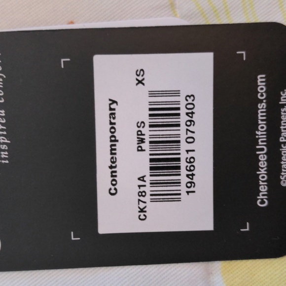 Cherokee XS scrub top - Picture 7 of 7